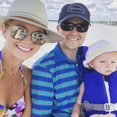 Cameran Eubanks with her husband Jason Wumberly and daughter.
